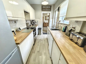 Kitchen- click for photo gallery